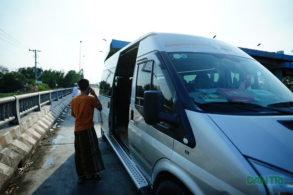 Một ngày ở trạm kiểm dịch Covid-19 nơi cửa ngõ TPHCM - 7