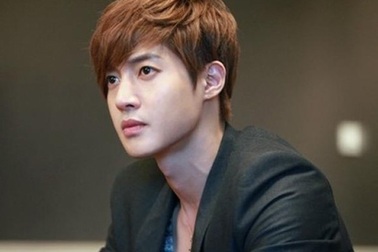 Bạn gái rút đơn kiện “mỹ nam” xứ Hàn Kim Hyun Joong
