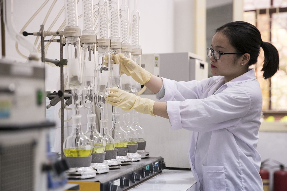 Muốn trở thành đại học nghiên cứu, mỗi năm phải có 100 bài báo trên tạp chí khoa học uy tín thế giới - 1 Muốn trở thành đại học nghiên cứu, mỗi năm phải có 100 bài báo trên tạp chí khoa học uy tín thế giới - 1