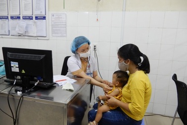 Đà Nẵng hỗ trợ 200 lần mức lương cơ sở để thu hút bác sĩ giỏi