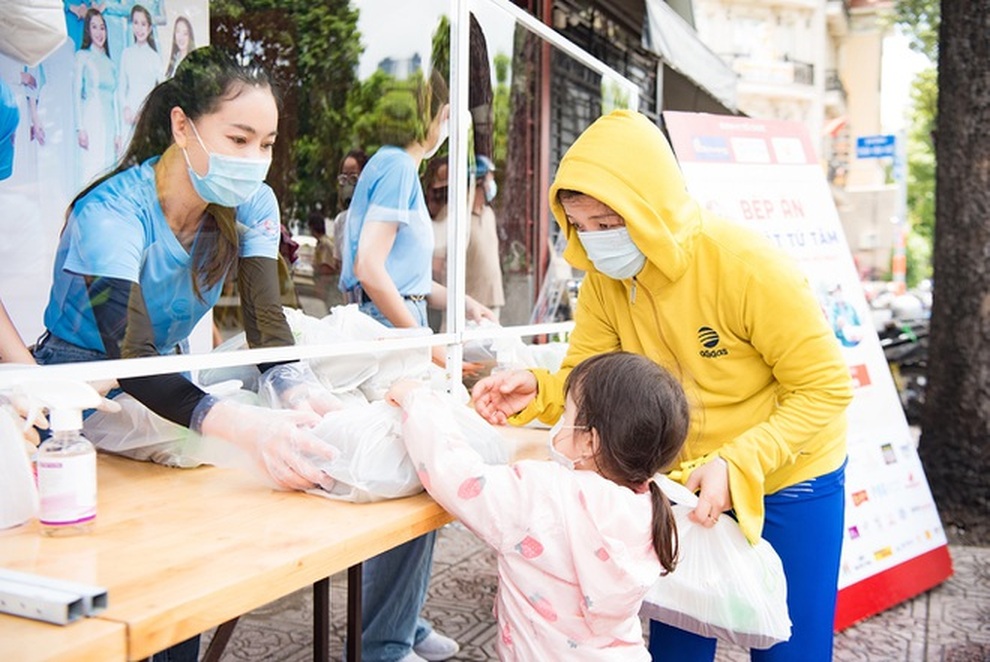 Thủ tướng chỉ đạo kiểm tra việc một số người dân ở TPHCM không được cứu trợ - 1 Thủ tướng chỉ đạo kiểm tra việc một số người dân ở TPHCM không được cứu trợ - 1
