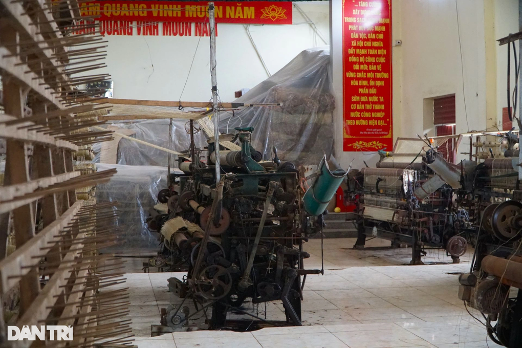 Công sở được đầu tư nhiều tỷ đồng thành... nơi nhốt lợn - 6 Công sở được đầu tư nhiều tỷ đồng thành... nơi nhốt lợn - 6