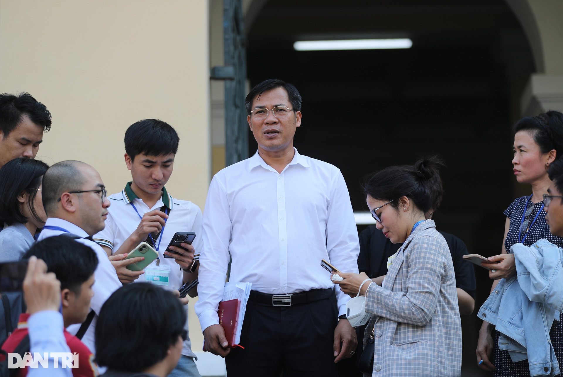 Công tác an ninh, thiết bị phục vụ phiên tòa vụ Vạn Thịnh Phát hoàn tất - 10 Công tác an ninh, thiết bị phục vụ phiên tòa vụ Vạn Thịnh Phát hoàn tất - 10