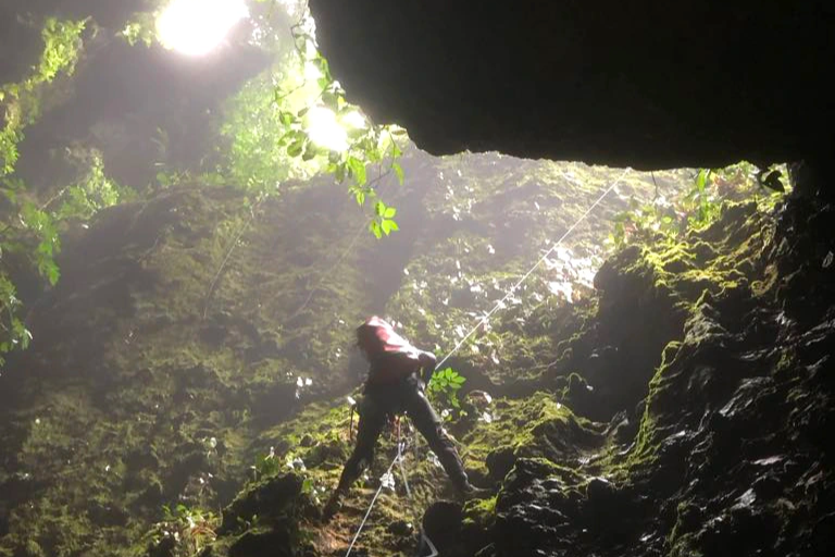 Khám phá 22 hang động kỳ vĩ mới được phát hiện tại Quảng Bình - 6