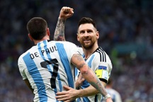 Cầu thủ Argentina làm thay phần việc của Messi như thế nào?