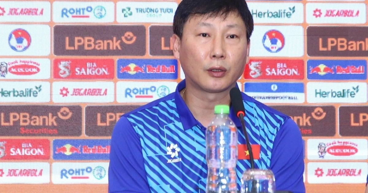 HLV Kim Sang Sik: "Tuyển Việt Nam sẽ nỗ lực thắng Malaysia"