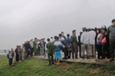 Phát hiện thi thể một nam thanh niên trôi trên sông