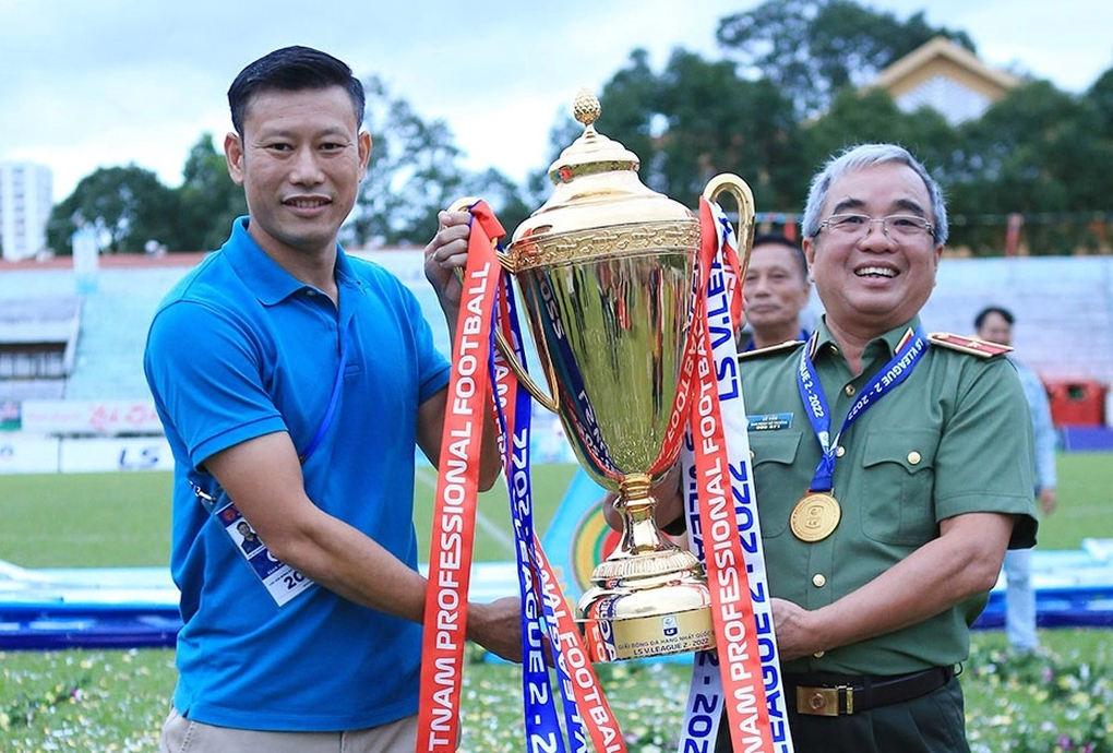 HLV Thạch Bảo Khanh bất ngờ chia tay CLB Công an Nhân dân - 1 HLV Thạch Bảo Khanh bất ngờ chia tay CLB Công an Nhân dân - 1