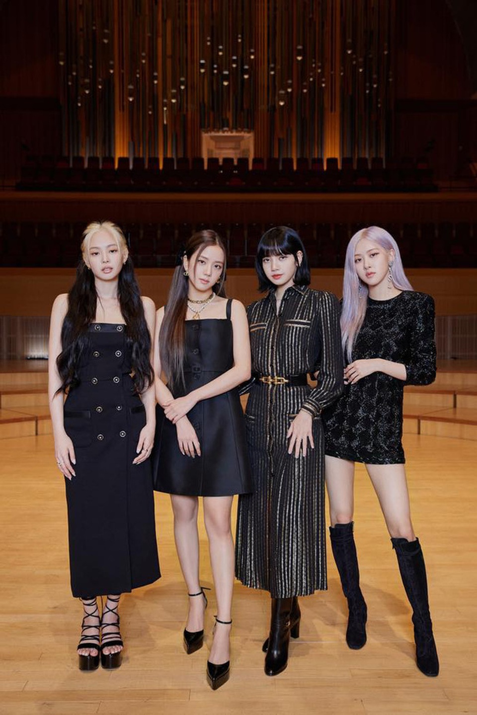 Blackpink trở lại và lập loạt kỷ lục với MV mới ra mắt - 2 Blackpink trở lại và lập loạt kỷ lục với MV mới ra mắt - 2