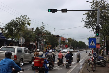 Nhiều cụm đèn giao thông ở Huế hoạt động kém do công nghệ lạc hậu