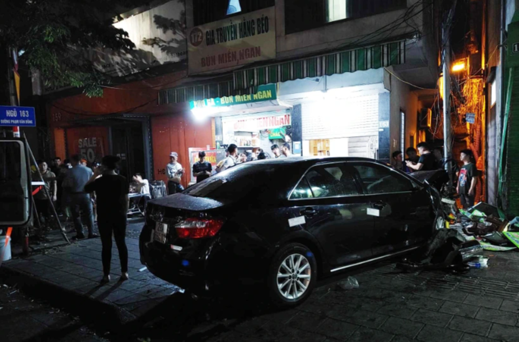 Góc nhìn pháp lý vụ ô tô Camry gây tai nạn khiến 3 người thương vong - 1 Góc nhìn pháp lý vụ ô tô Camry gây tai nạn khiến 3 người thương vong - 1