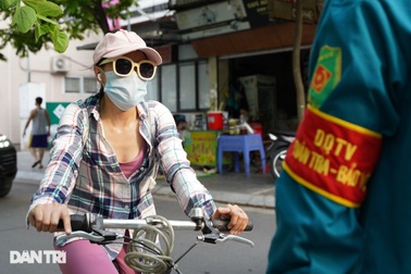 Người dân ngỡ ngàng khi bị công an nhắc nhở, nói: "Không biết Công điện 15"