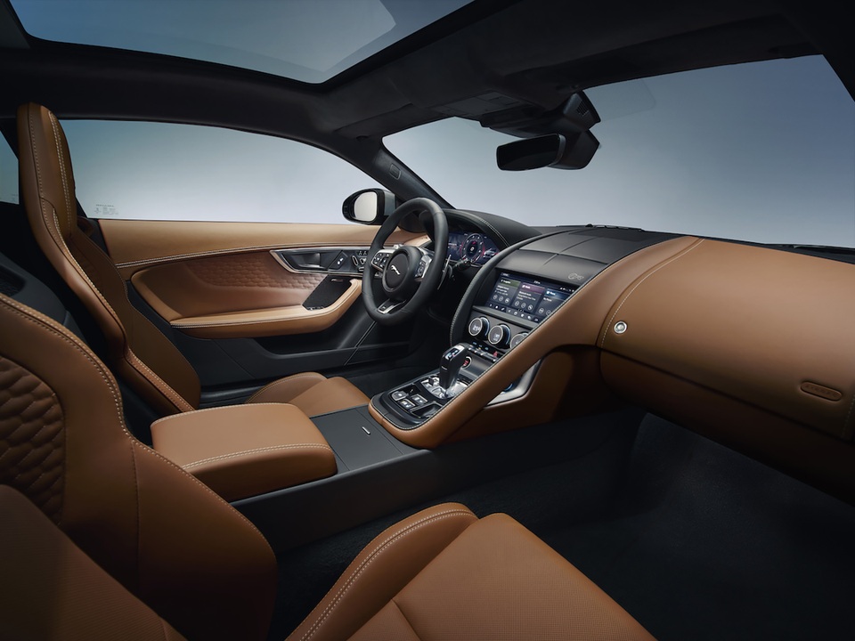 Jaguar F-Type mới ra mắt, phân bổ động cơ từng thị trường - 2 Jaguar F-Type mới ra mắt, phân bổ động cơ từng thị trường - 2