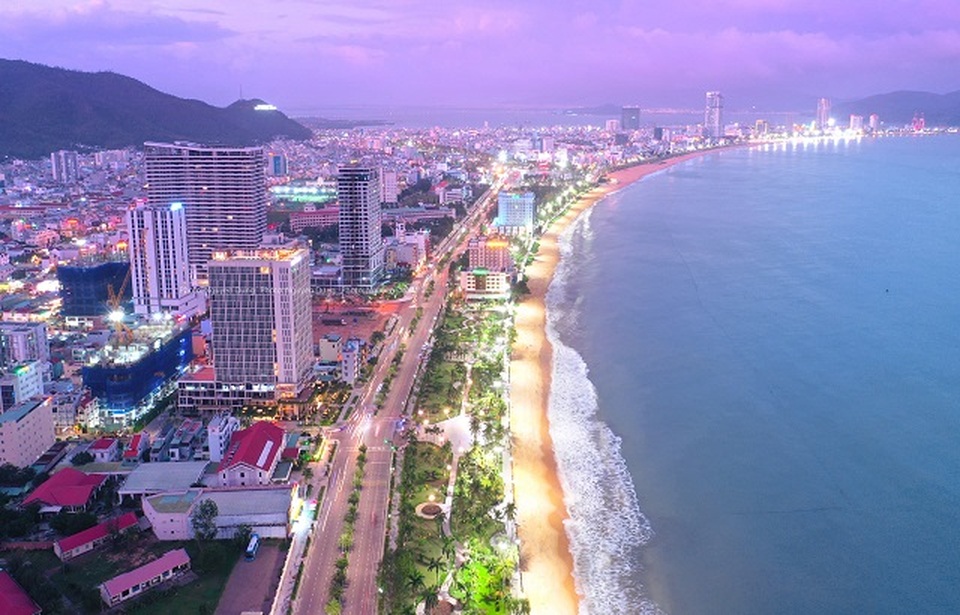 Bình Định phấn đấu đón 4 triệu lượt khách, doanh thu 5.200 tỷ đồng năm 2021 - 1 Bình Định phấn đấu đón 4 triệu lượt khách, doanh thu 5.200 tỷ đồng năm 2021 - 1