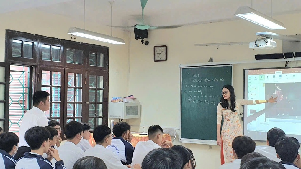 Gen Z về quê làm nhà nước: Thu nhập rủng rỉnh, người yêu gần nhà - 2 Gen Z về quê làm nhà nước: Thu nhập rủng rỉnh, người yêu gần nhà - 2