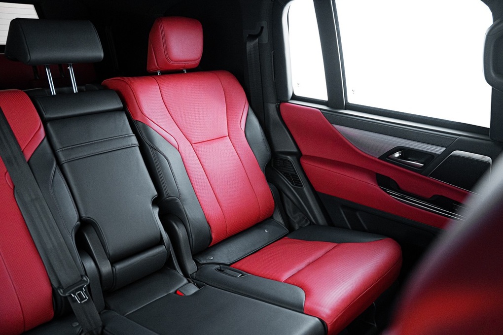 Lexus LX 600 được phù phép thành xe chống đạn - 13 Lexus LX 600 được phù phép thành xe chống đạn - 13