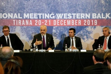 EU rắn với Trung Quốc trên "sân nhà"