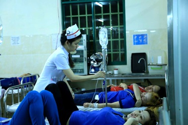 Chưa tìm ra nguyên nhân hơn 300 công nhân nghi ngộ độc thực phẩm