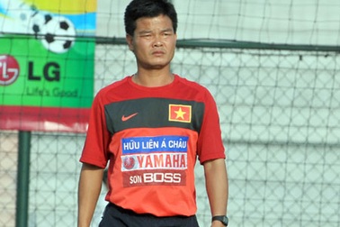 HLV Văn Sỹ: “Việt Nam thua do thiếu may mắn”