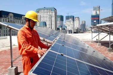 Vì sao người dân lắp điện mặt trời mái nhà tự dùng phải đăng ký?
