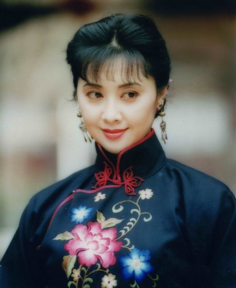 Mỹ nhân đẹp nhất Tây Du Ký và ồn ào tình cảm với Đường Tăng - 8 Mỹ nhân đẹp nhất Tây Du Ký và ồn ào tình cảm với Đường Tăng - 8