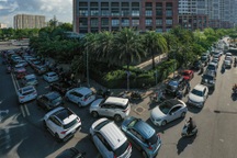 Đổi lộ trình nút giao An Phú, đường D2 lại kẹt vì lòng đường bị thu hẹp