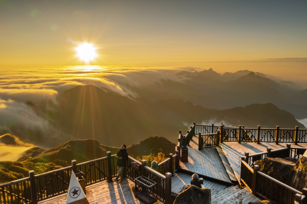 Tour Tết dương lịch hạ nhiệt, khách thích săn tuyết, ngắm mây vùng cao - 1 Tour Tết dương lịch hạ nhiệt, khách thích săn tuyết, ngắm mây vùng cao - 1