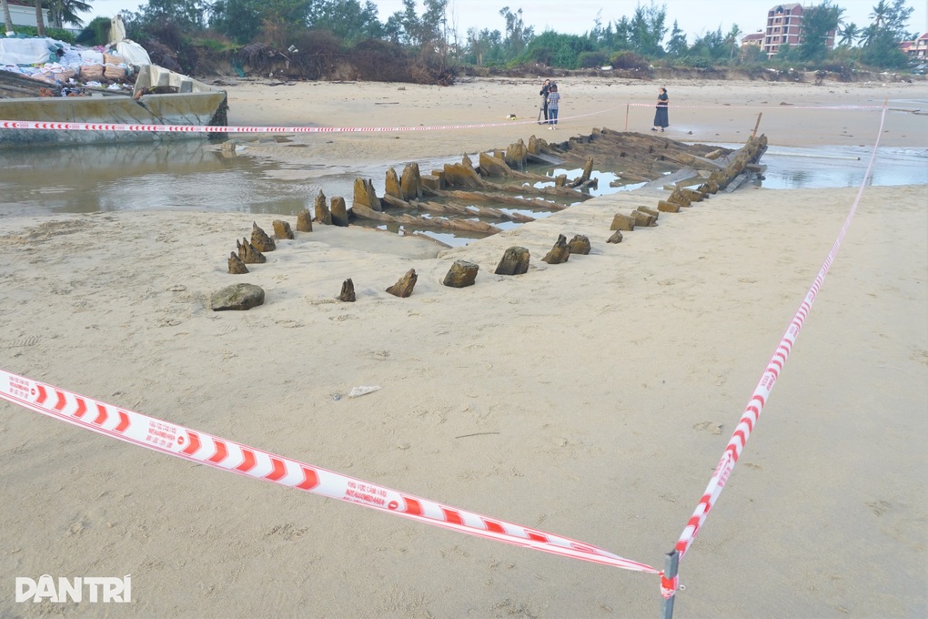 Phó Chủ tịch Đà Nẵng lên tiếng về con tàu cổ bất ngờ phát lộ trở lại - 3 Phó Chủ tịch Đà Nẵng lên tiếng về con tàu cổ bất ngờ phát lộ trở lại - 3