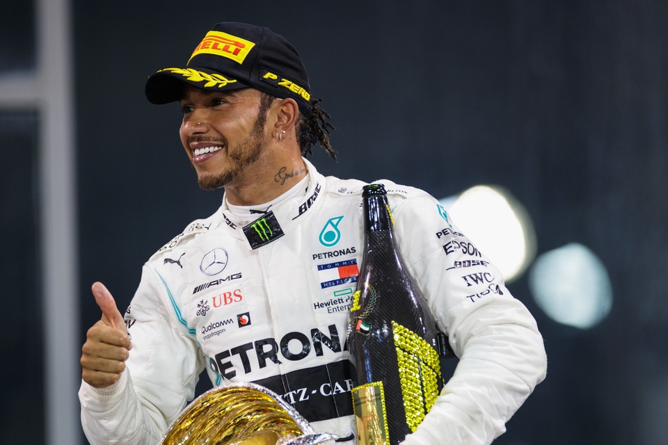 Top 5 tay đua khiến các cô gái khó rời mắt trong mùa Formula 1 2020 - 8 Top 5 tay đua khiến các cô gái khó rời mắt trong mùa Formula 1 2020 - 8