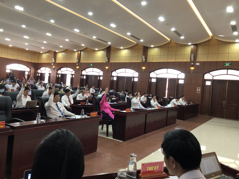 Đà Nẵng: Đại biểu được đo thân nhiệt trước kỳ họp HĐND bất thường - 3 Đà Nẵng: Đại biểu được đo thân nhiệt trước kỳ họp HĐND bất thường - 3
