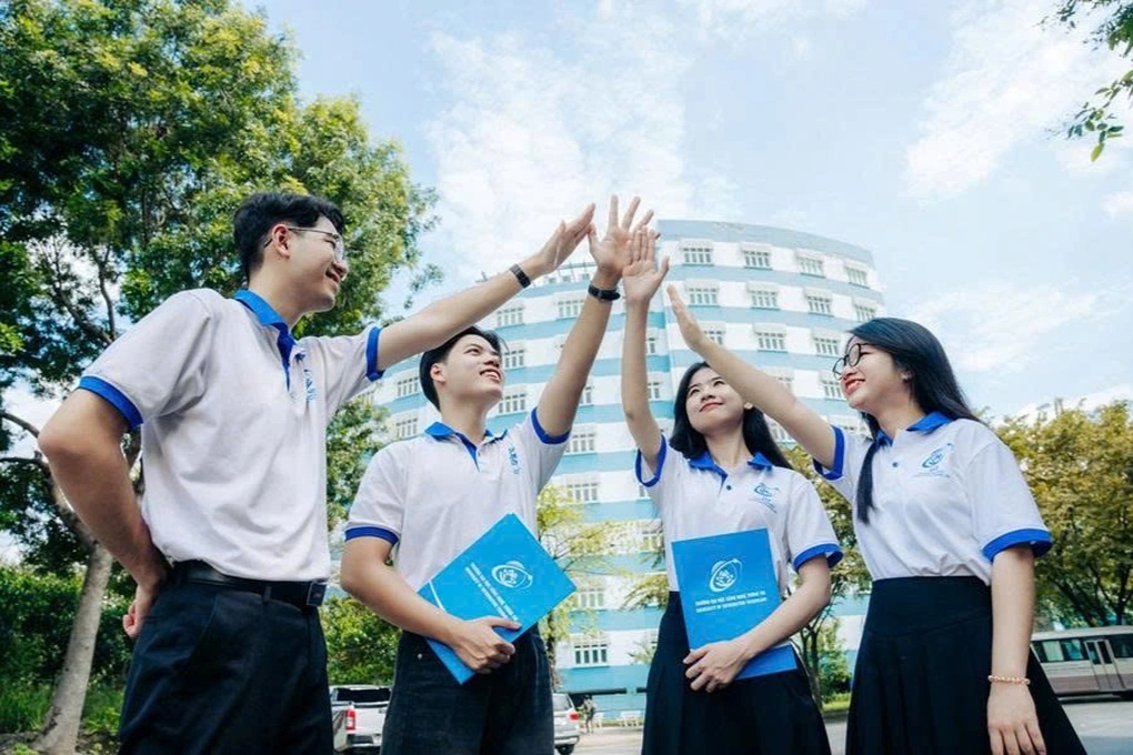 ホーチミン市情報技術大学は、テクノロジー部門でトップとなり、約30ポイントを獲得した。 Đại học Công nghệ thông tin TPHCM dẫn đầu khối công nghệ, lấy gần 30 điểm - 1