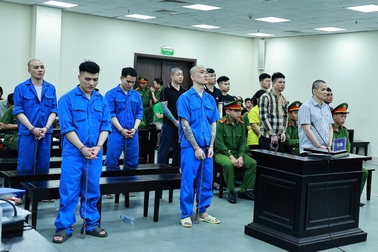 Hai cựu công an dùng ô tô biển xanh chở ma túy: Đề nghị 11 án tử hình