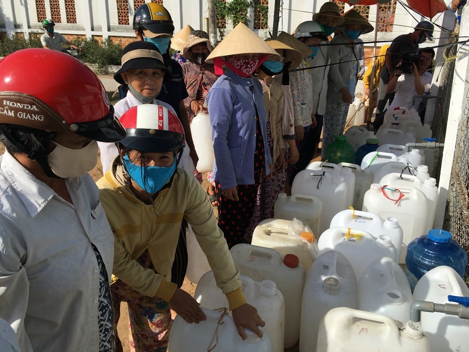 Chủ tịch Quốc hội Nguyễn Thị Kim Ngân dự khánh thành hệ thống máy lọc nước - 2 Chủ tịch Quốc hội Nguyễn Thị Kim Ngân dự khánh thành hệ thống máy lọc nước - 2