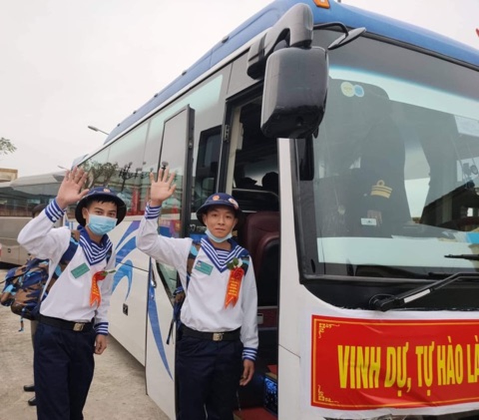 Nước mắt, nụ cười ngày tiễn đưa con lên đường nhập ngũ - 11 Nước mắt, nụ cười ngày tiễn đưa con lên đường nhập ngũ - 11
