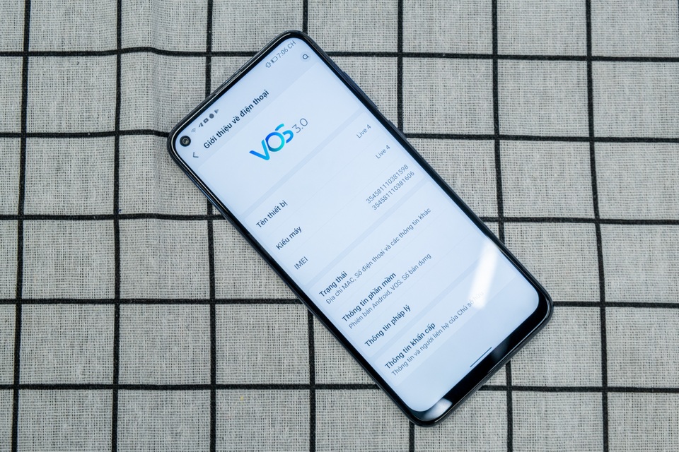 Trên tay Vsmart Live 4: smartphone giá tốt, thiết kế đẹp do VinSmart tự chủ - 8 Trên tay Vsmart Live 4: smartphone giá tốt, thiết kế đẹp do VinSmart tự chủ - 8