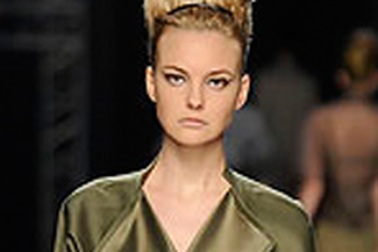 Vẻ thanh lịch của Yves Saint Laurent