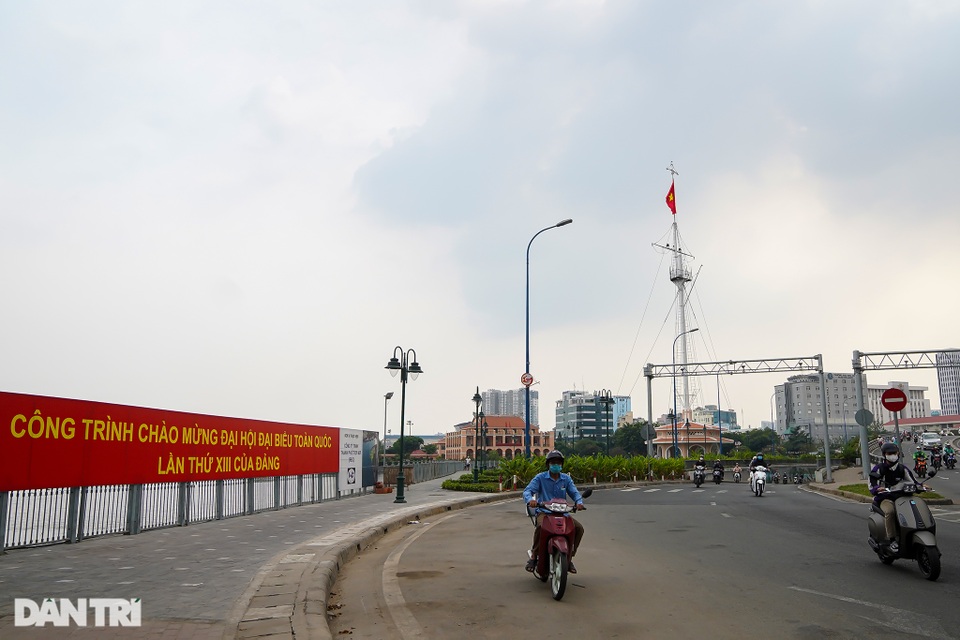 Diện mạo mới của cột cờ Thủ Ngữ trên bến Bạch Đằng - 13 Diện mạo mới của cột cờ Thủ Ngữ trên bến Bạch Đằng - 13