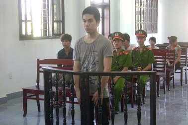 Trả thù cho em, anh trai lĩnh án 5 năm tù