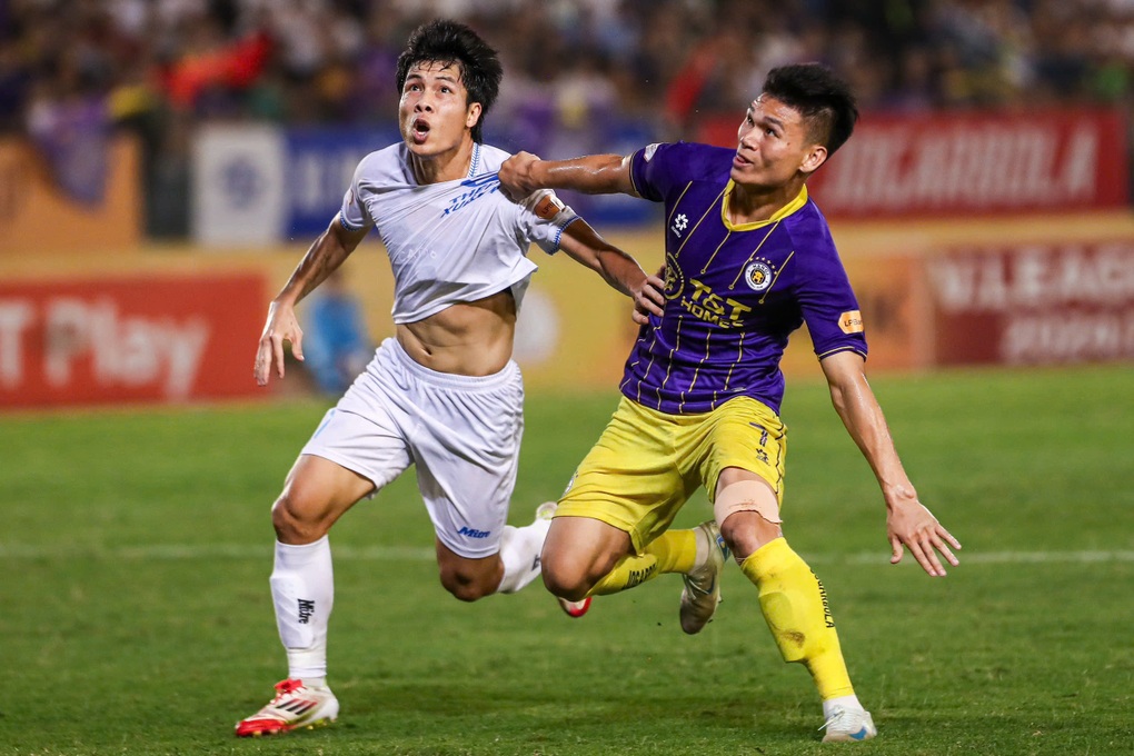 CLB Nam Định thắng đậm Hà Nội FC, xây chắc ngôi đầu V-League - 2 CLB Nam Định thắng đậm Hà Nội FC, xây chắc ngôi đầu V-League - 2