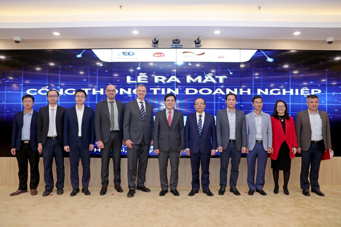 Ra mắt Cổng thông tin doanh nghiệp - 5 Ra mắt Cổng thông tin doanh nghiệp - 5
