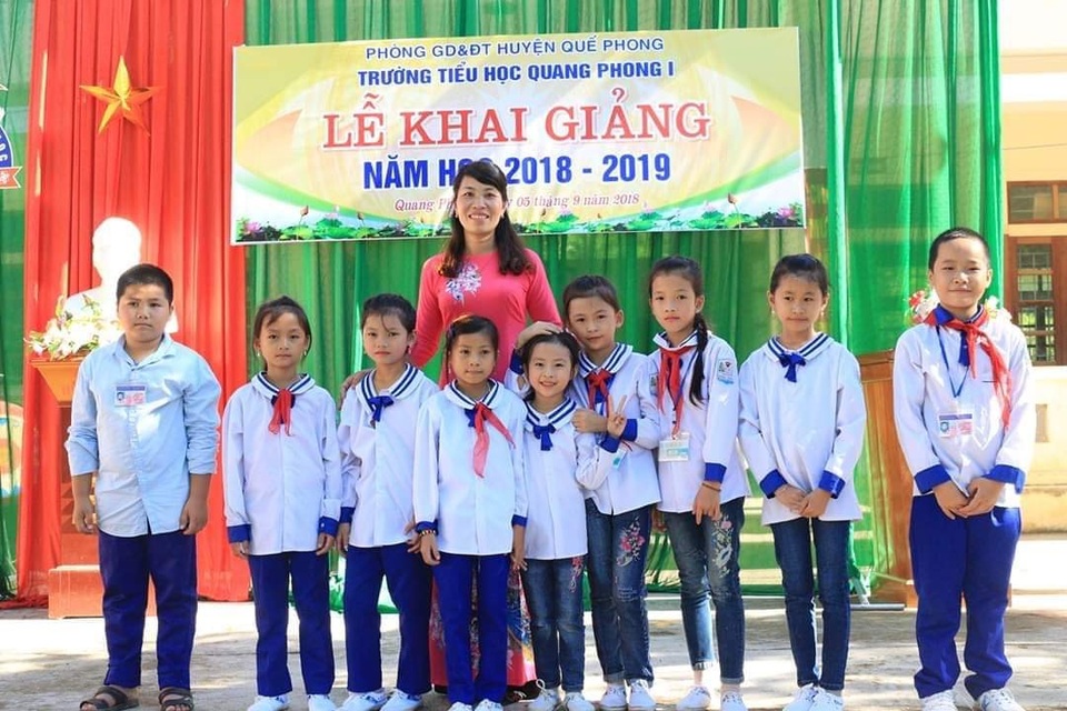 Bệnh tật chỉ là cơn đau nhất thời, dạy chữ là sứ mệnh cả cuộc đời - 2 Bệnh tật chỉ là cơn đau nhất thời, dạy chữ là sứ mệnh cả cuộc đời - 2