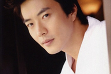 Gặp lại Kwon Sang Woo điển trai trên Kboom