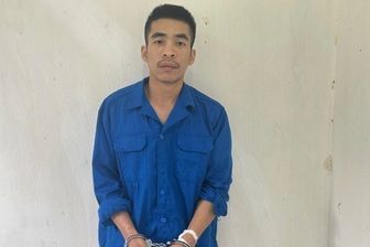 Dùng dao chém vợ cũ do ghen tuông