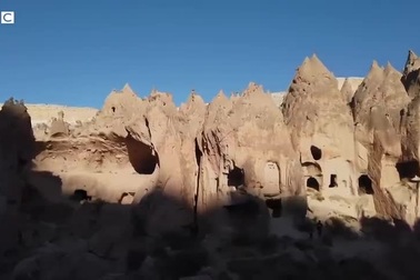 Thành phố ngầm 18 tầng dưới lòng đất chứa tới 20.000 người