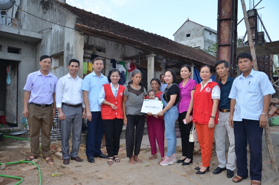 Hơn 2 tỉ đồng của bạn đọc giúp đỡ 2 hoàn cảnh khó khăn tại Bắc Giang - 1 Hơn 2 tỉ đồng của bạn đọc giúp đỡ 2 hoàn cảnh khó khăn tại Bắc Giang - 1