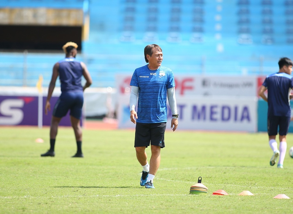 Văn Toàn: “HA Gia Lai sẽ thắng Viettel 1-0, không buông top 5 V-League” - 2 Văn Toàn: “HA Gia Lai sẽ thắng Viettel 1-0, không buông top 5 V-League” - 2