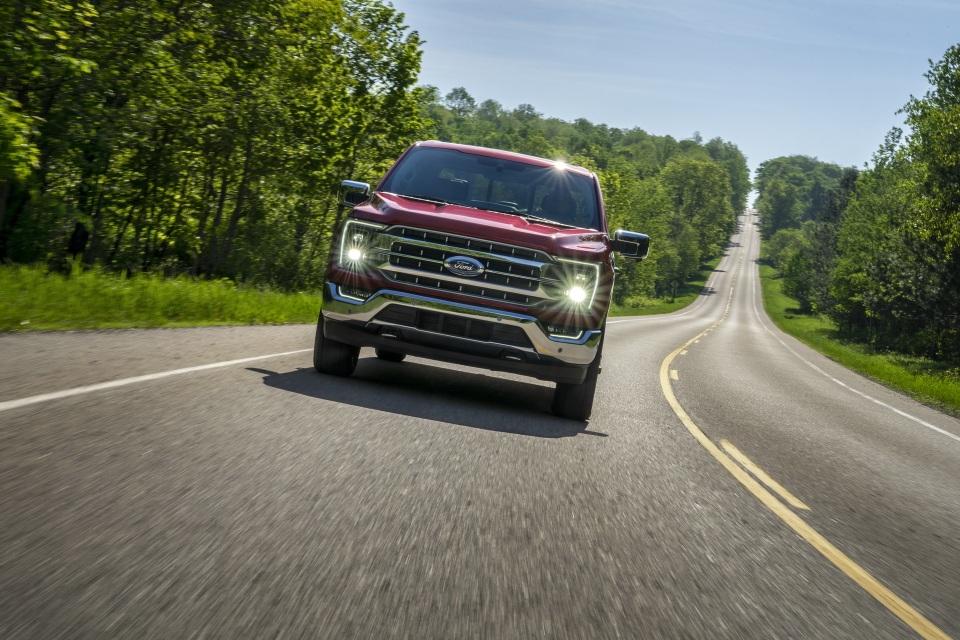 Ford F-150 thế hệ mới - Thiết kế mới, công nghệ động cơ mới - 12 Ford F-150 thế hệ mới - Thiết kế mới, công nghệ động cơ mới - 12