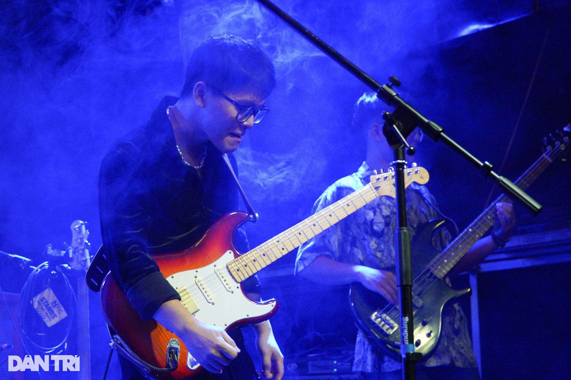 Ban nhạc trẻ Hà Nội quậy tung sân khấu, trở thành quán quân Band Đấu - 7 Ban nhạc trẻ Hà Nội quậy tung sân khấu, trở thành quán quân Band Đấu - 7