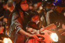 Nhiều tuyến đường kẹt xe trước giờ đón năm mới 2024