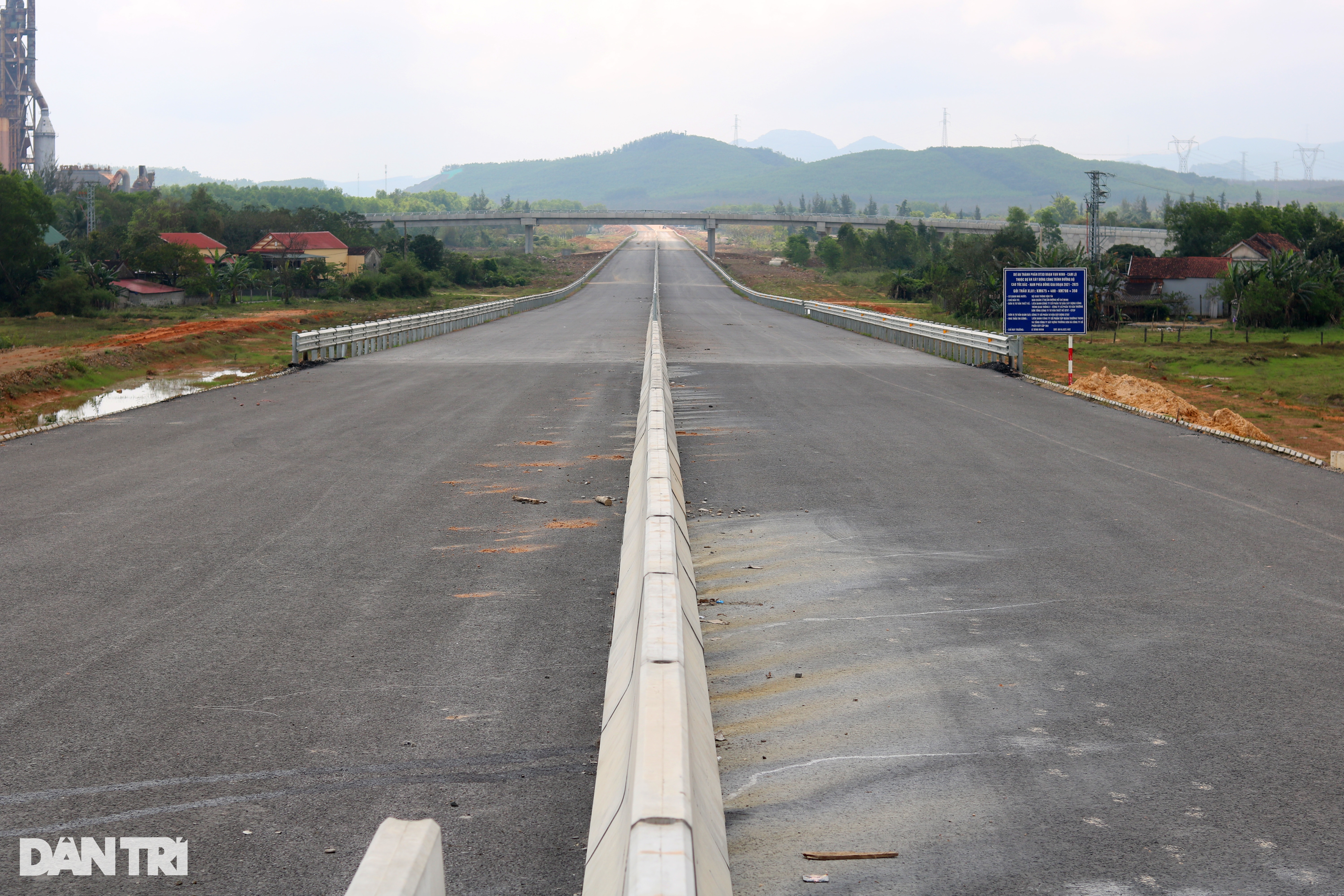 Nhường đất làm cao tốc để chuyển đến ở... biệt thự - 1
